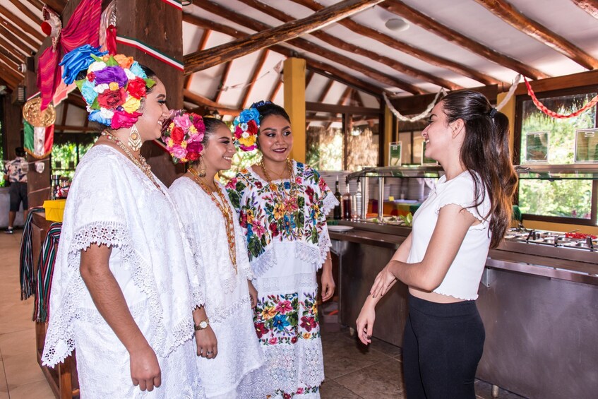 Chichén Itzá Classic with Hubiku Cenote and Lunch 