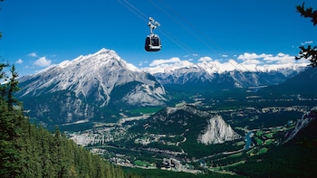Full-Day Downtown Banff & National Park Tour