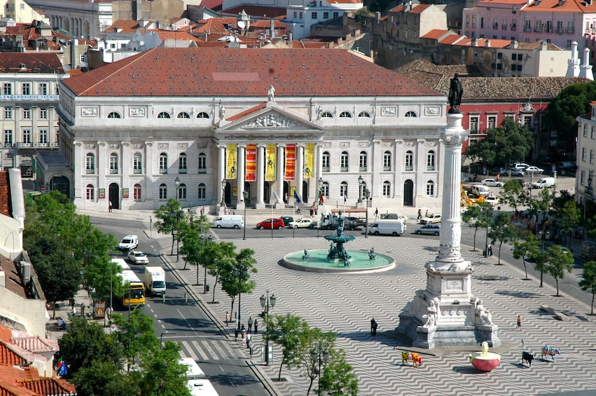 Tour Lisbon: Belém Tower, the Cathedral & Parque das Nações
