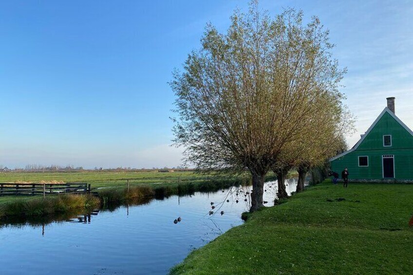Giethoorn, Afsluitdijk, Zaanse Schans Day Tour Incl Hotel Pick Up