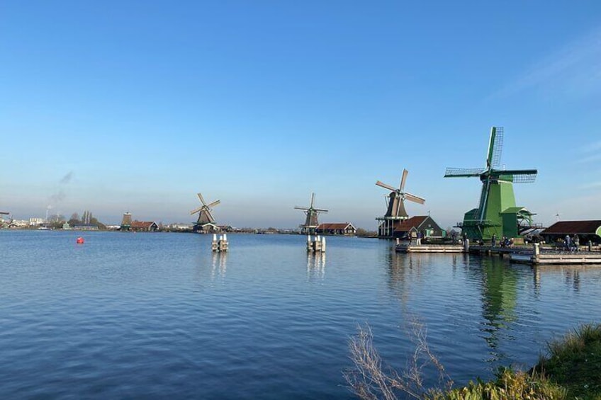 Giethoorn, Afsluitdijk, Zaanse Schans Day Tour on Mini VIP Bus