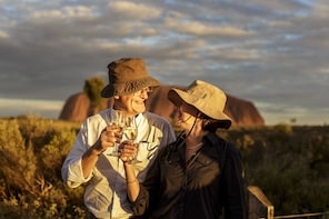 Full Day Uluru & Kata Tjuta Tour with Barbecue Dinner