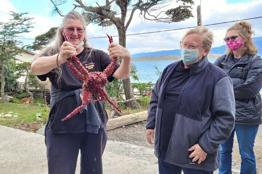 Gastronomic Experience with King Crab and Lunch in Puerto Almanza from Ushuaia