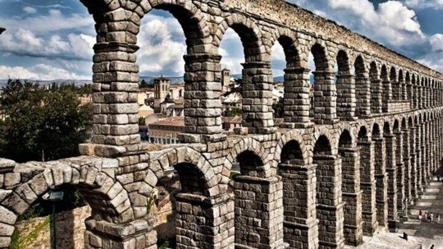 Private Tour Avila – Segovia - Small group and hotel pick up from Madrid