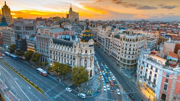 Combo Tour: Panoramic Sightseeing by Bus & City Centre Walking Tour