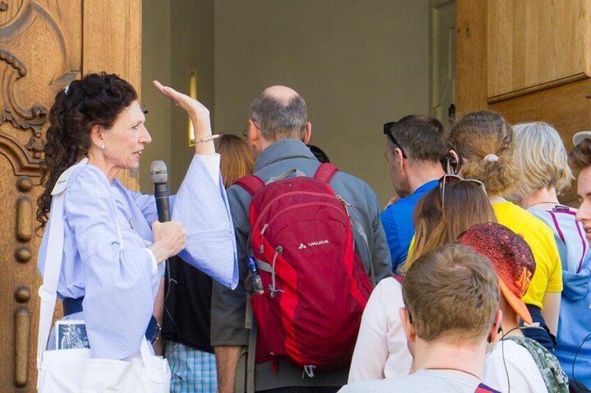 Guests also experience the Frauenkirche from the inside during the city tour