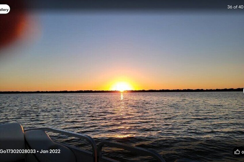 Pontoon Lake Tours 