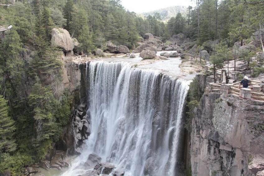 Cusárare waterfall