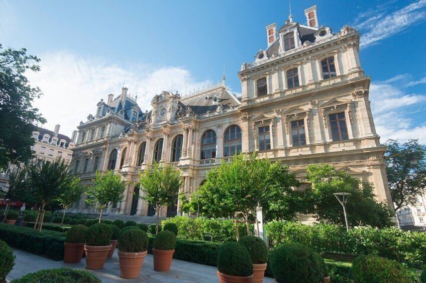 Historical and naughty tour of Lyon