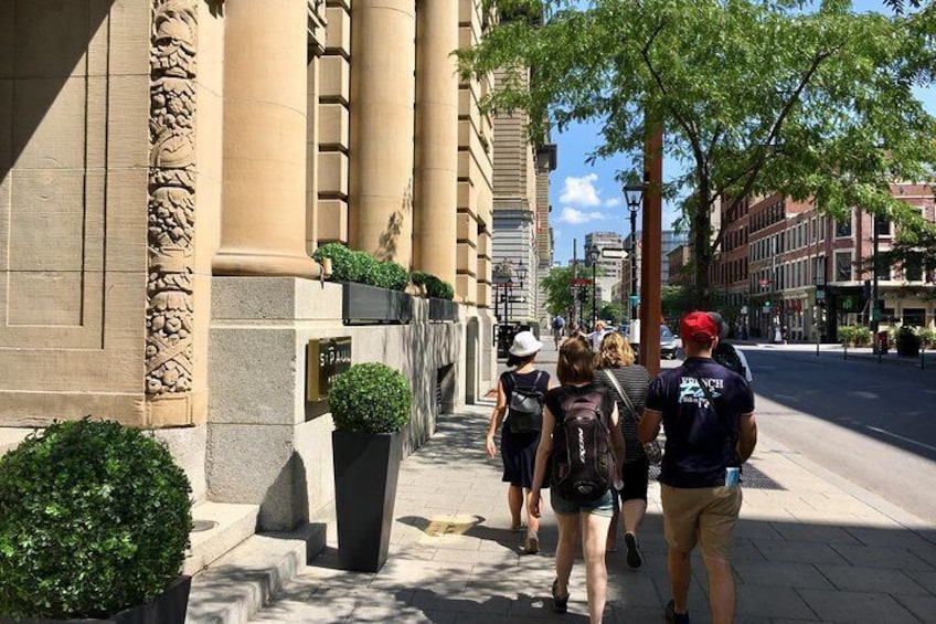 Private Walking Tour of Old Montreal in Spanish