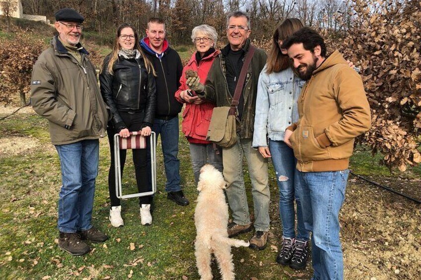 Truffle farm visit and cavage with a dog in all seasons