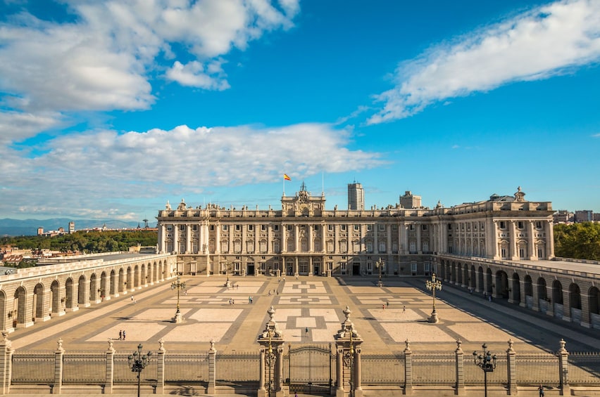 Ver elemento 1 de 10. Skip-the-Line Royal Palace Tour