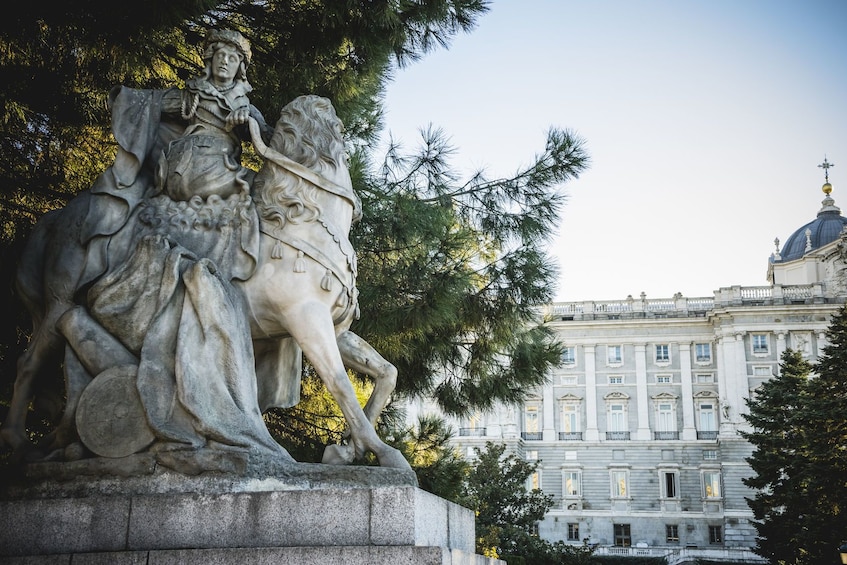 Skip-the-Line Royal Palace Tour