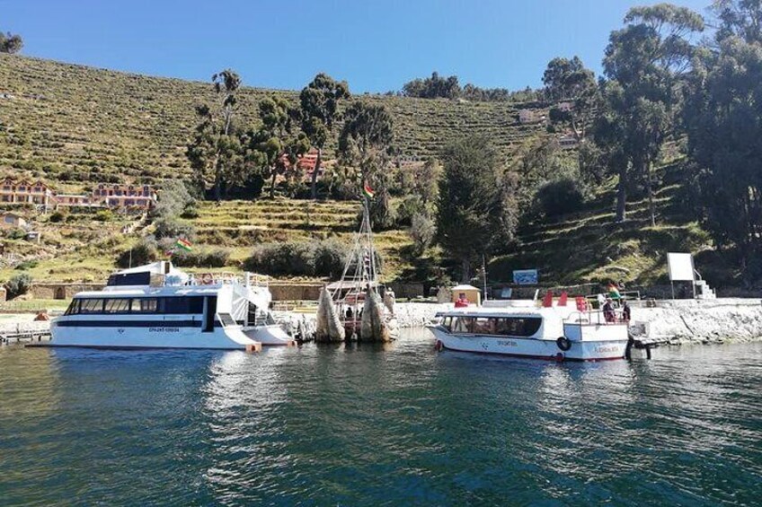 Tour to the islands of Lake Titicaca