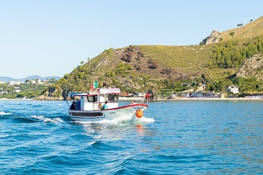 Mini Cruise at the Blue Grotto
