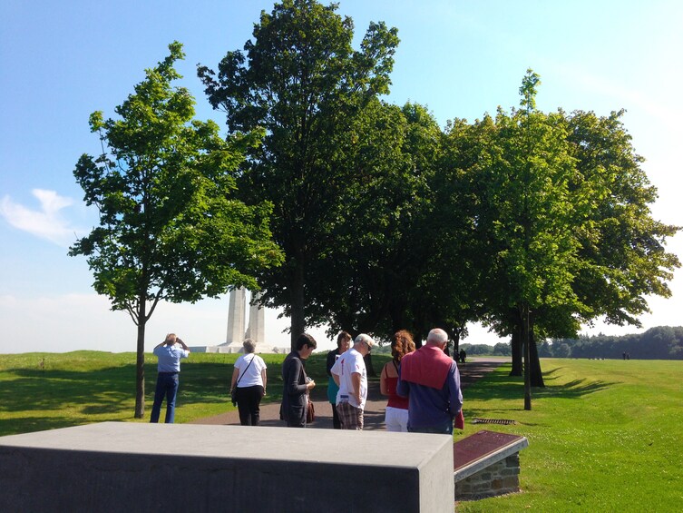 Charger l’élément 4 sur 9. Day Trip from Paris : Arras & Vimy Ridge WWI Western Front
