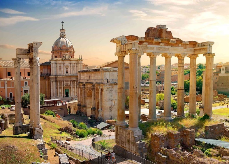 Skip-the-Line Colosseum & Roman Forum Tour with Pantheon & Piazza Navona