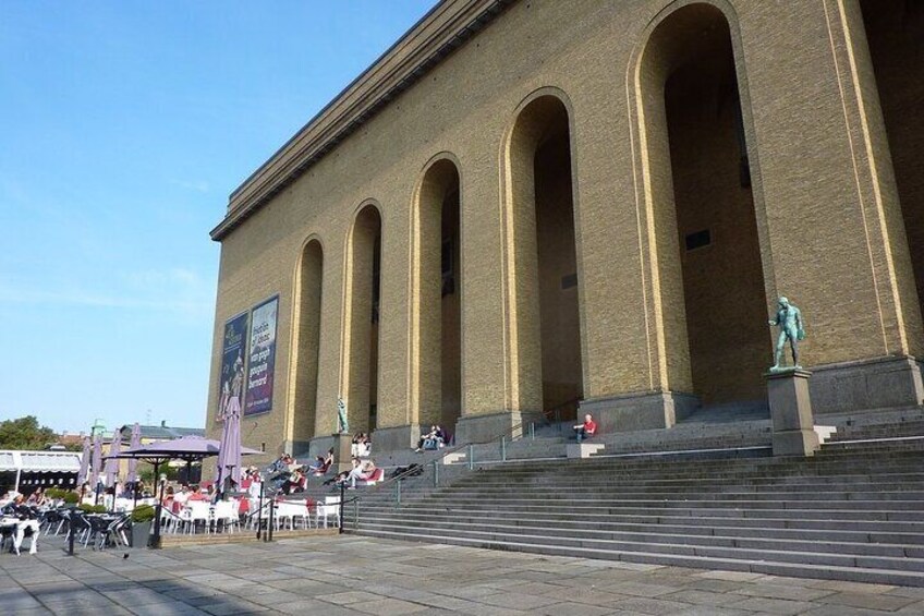 Skip-The-Line Access to Gothenburg Museum of Art with Tour Guide