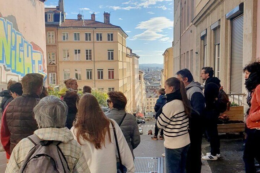 Storytelling tour of Croix-Rousse in French