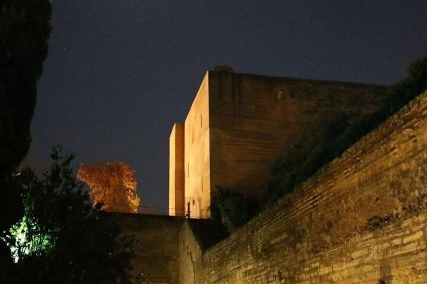 Tour Alhambra de Leyenda