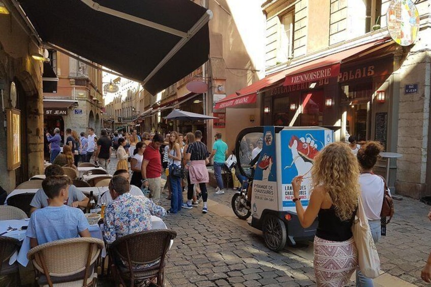 Treasure hunt in a Pedicab tour of Lyon