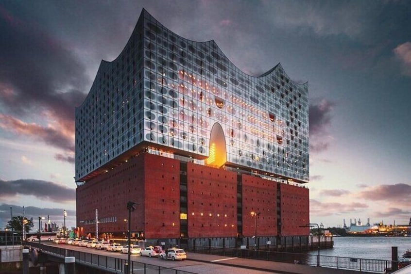 Elbe Philharmonic Hall - Photo by Matthias Plander