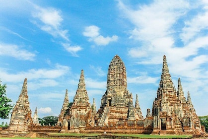 In French: Ayutthaya, the ancient capital of Siam