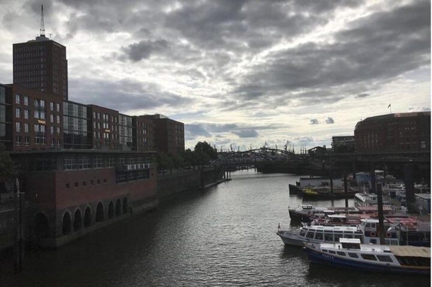 A gray day at the port