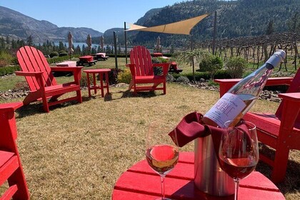 Private Half-Day Wine Tour in Okanagan Valley by Bike
