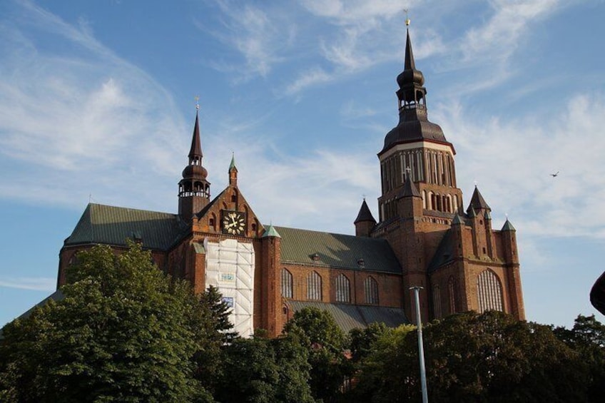 Walking Tour of Old Town Highlights of Stralsund at Night