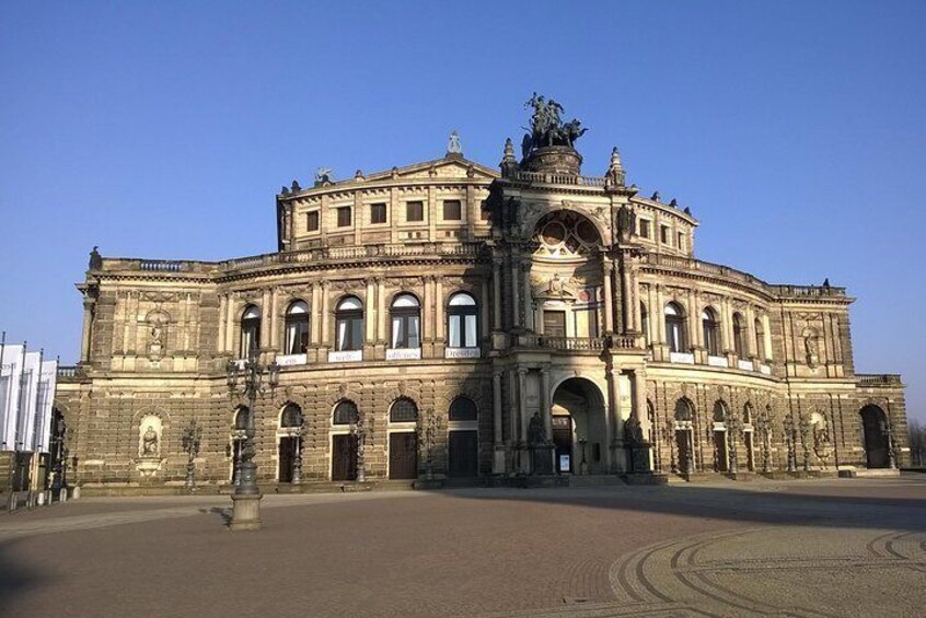 Semperoper outside