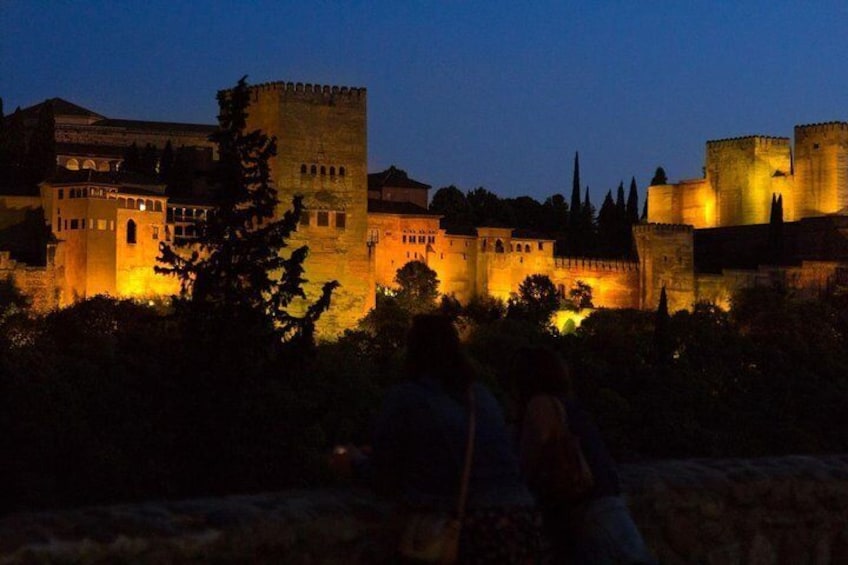 The route is scheduled to end at sunset with this Alhambra postcard