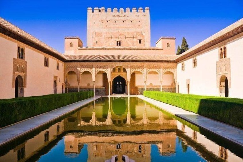 Alhambra Granada and Cordoba Mosque - Reduced group hotel pick up from Madrid