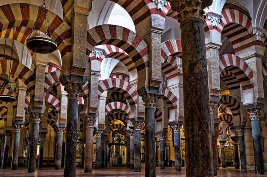 Alhambra Granada and Cordoba Mosque - Reduced group hotel pick up from Madrid