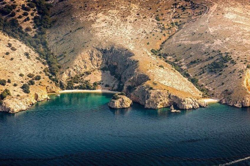 Take a boat with capt. Bobo (9h Full day trip, Wild bays + Plavnik island)