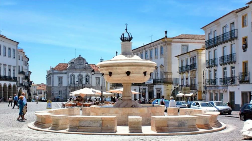 Show item 5 of 9. View of a square in Lisbon