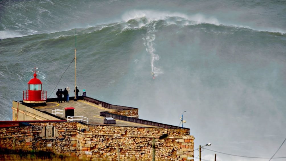 Giant waves on the coast of Nazaré