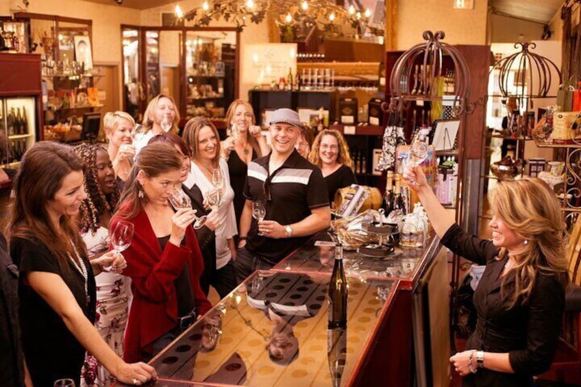 Kelowna Fab 5 & 5 Winery South Slopes Wine Tour