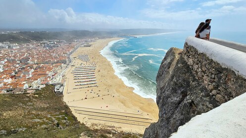 Excursion d'une journée en petit groupe dans 4 villes : Fátima, Nazaré, Bat...