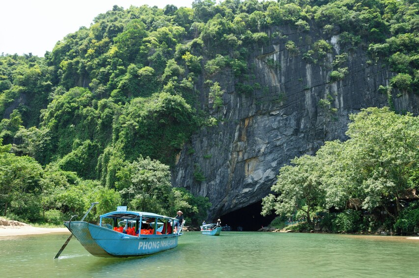 Full-day Discover Phong Nha Cave From Hue City