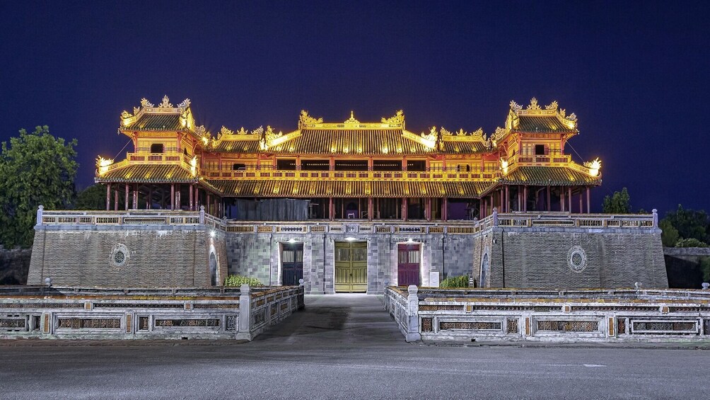 Hue Night And Dinner On Cruise from Hue