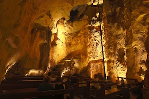 Guided Cathedral Cave Tour of the Capricorn Caves