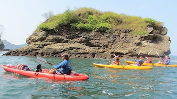 Kayak & Snorkeling Adventure on the Manuel Antonio Coast
