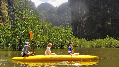 พายเรือแคนูที่อ่าวพังงาและทัวร์สปีดโบ้ทพร้อมอาหารกลางวันแบบเต็มวัน