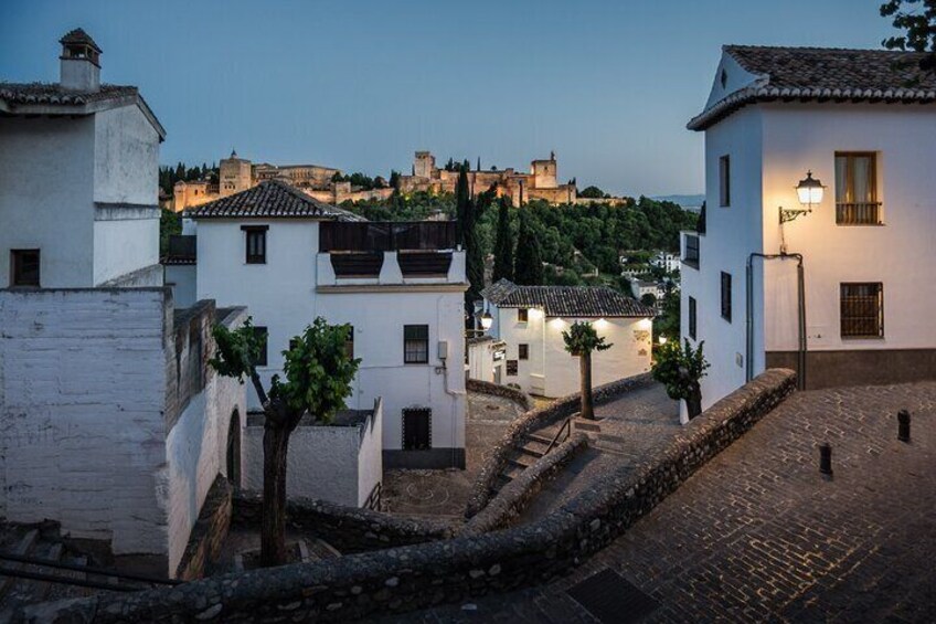 Private tour: 4 cultures, Granada in depth