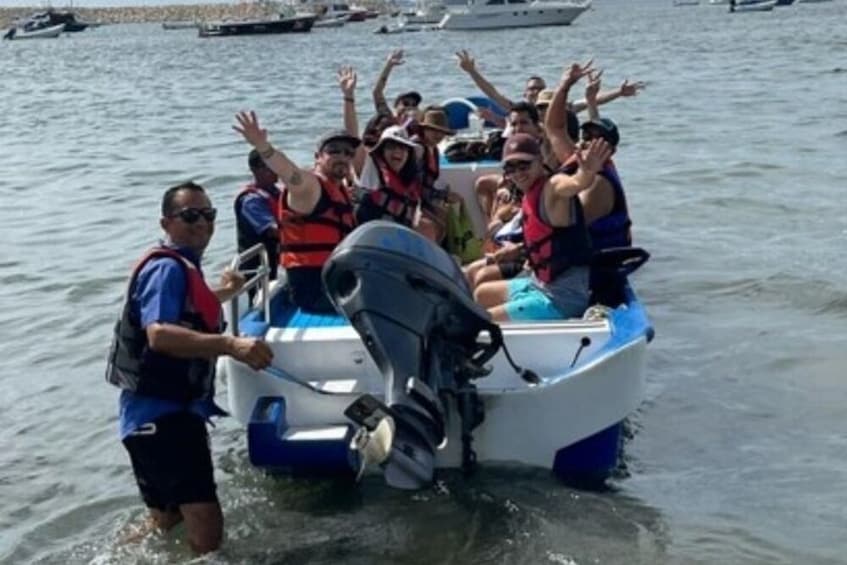 Morning Catamaran in Playa Flamingo - minimum 6 adults