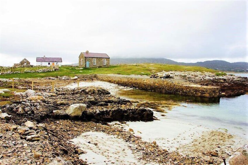2.5 Hour Guided Sea Kayaking in Roundstone Bay