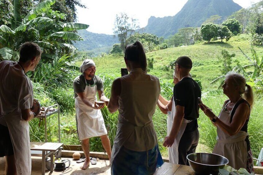 Polynesian culinary experience