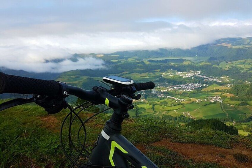 Discovering the valley of Furnas on an E-BIKE