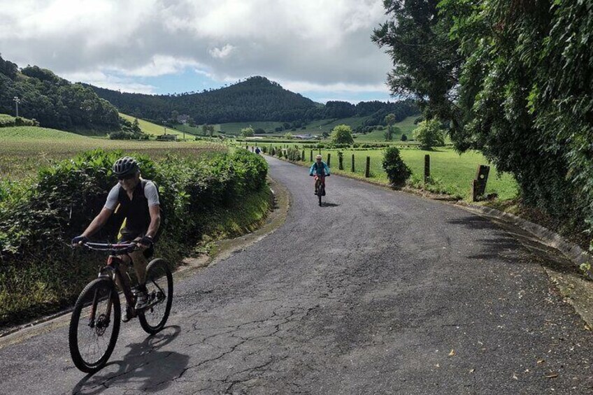 Discovering the valley of Furnas on an E-BIKE